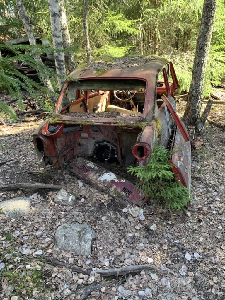 Peter och amazonen Ett farväl som ger nytt liv hos bilskrot i Borås